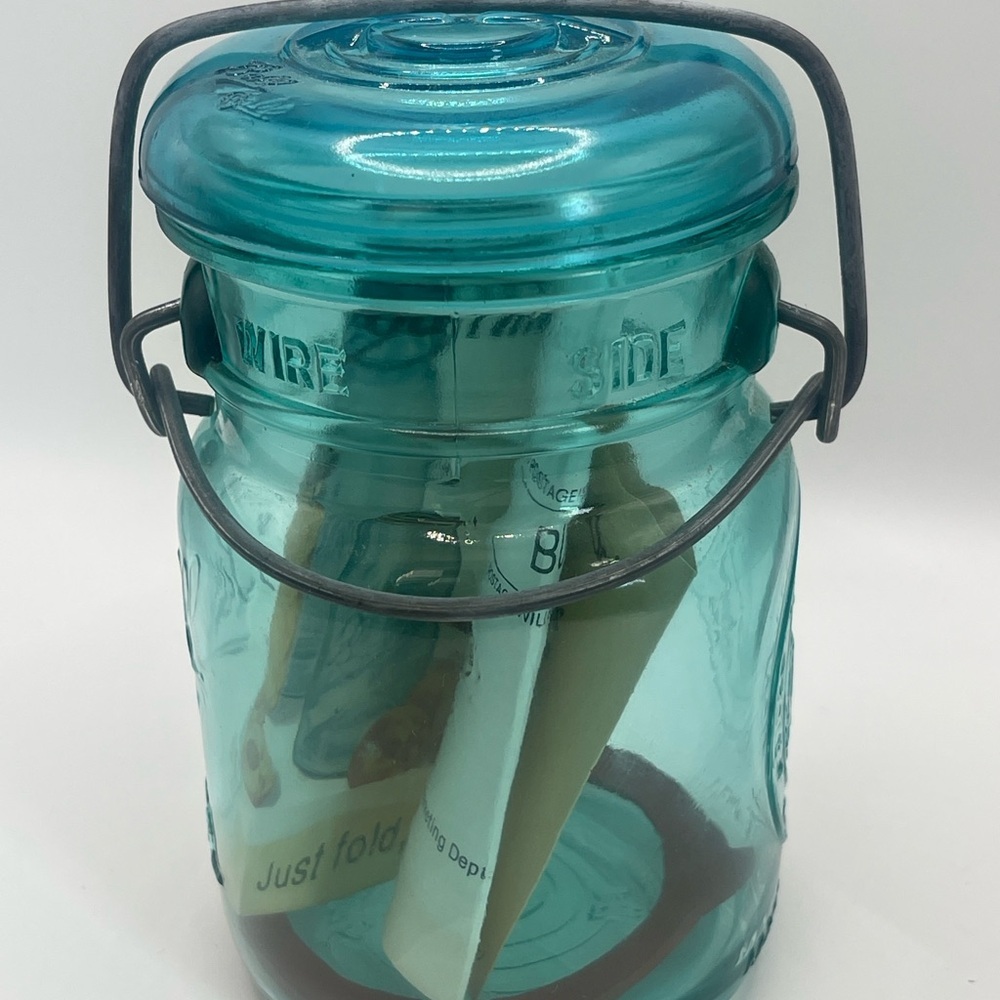 Vintage bicentennial 1976 Blue Glass Mason Pint Jar Original Seal & Advert - Picture 5 of 6